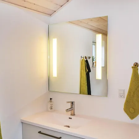 3 Bedroom Gorgeous In Holiday home
